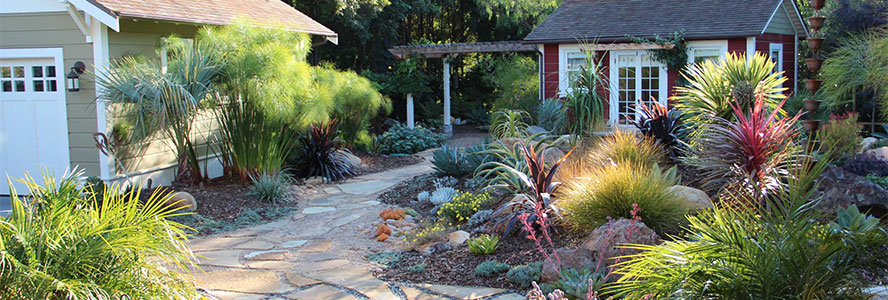 Pave the Way to Landscape Style With Flagstone